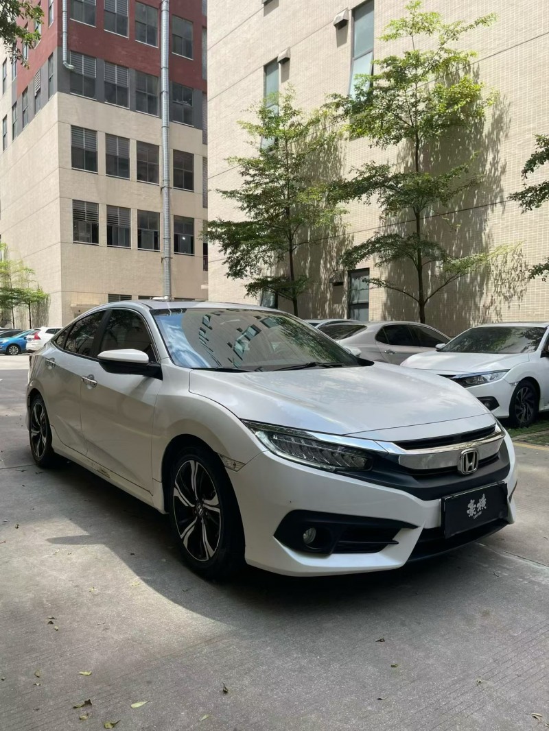 佛山19年本田思域2