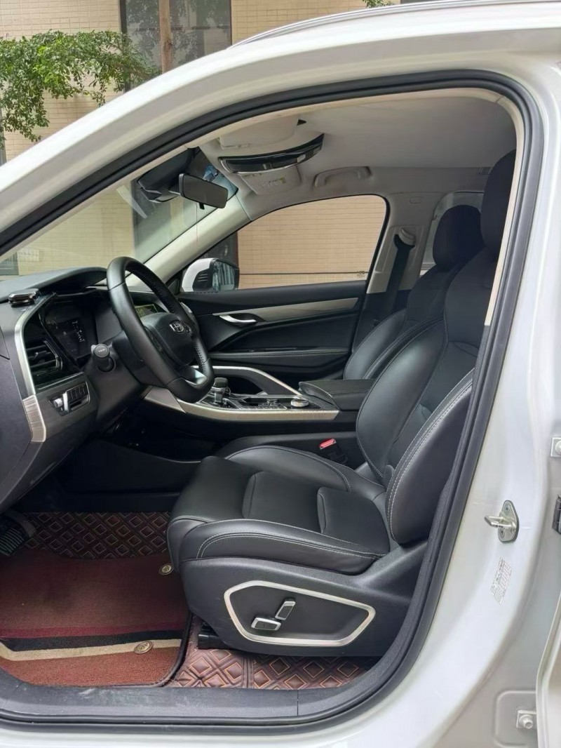 佛山20年吉利星越8