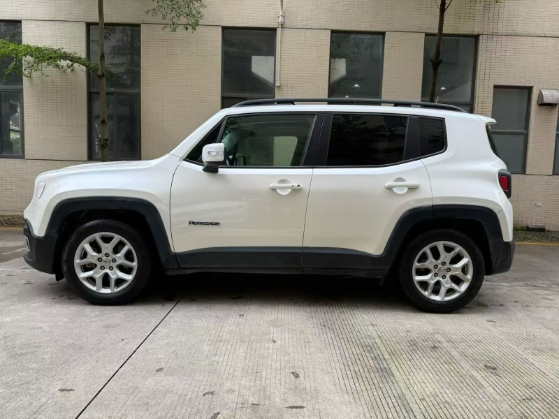 佛山17年Jeep自由侠4