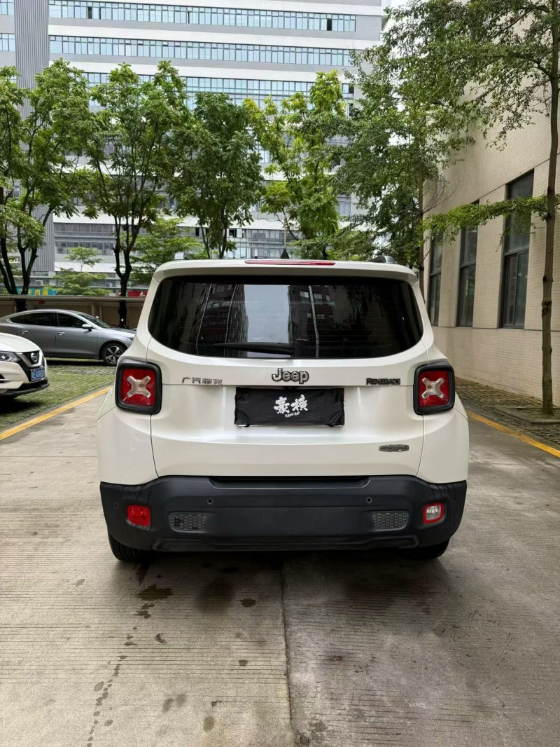 佛山17年Jeep自由侠5