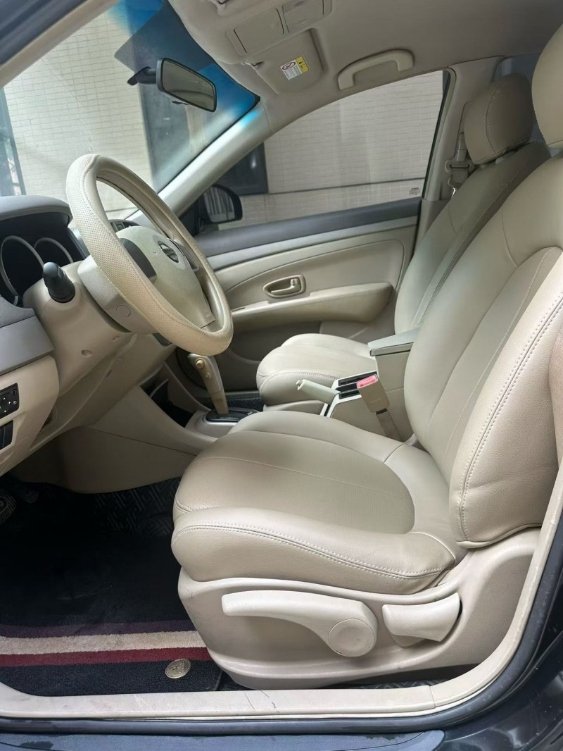 佛山17年日产轩逸5