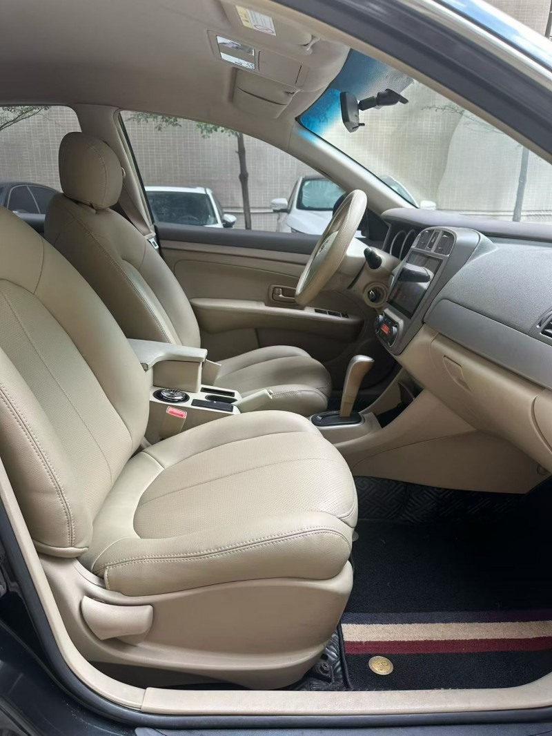 佛山17年日产轩逸6