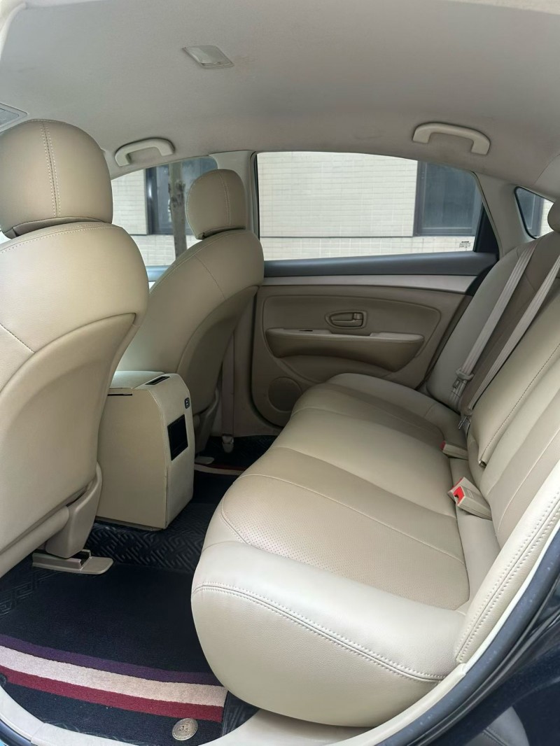 佛山17年日产轩逸8