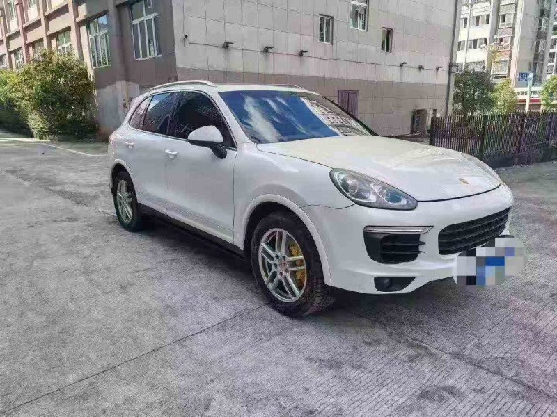 莆田17年保时捷卡宴2