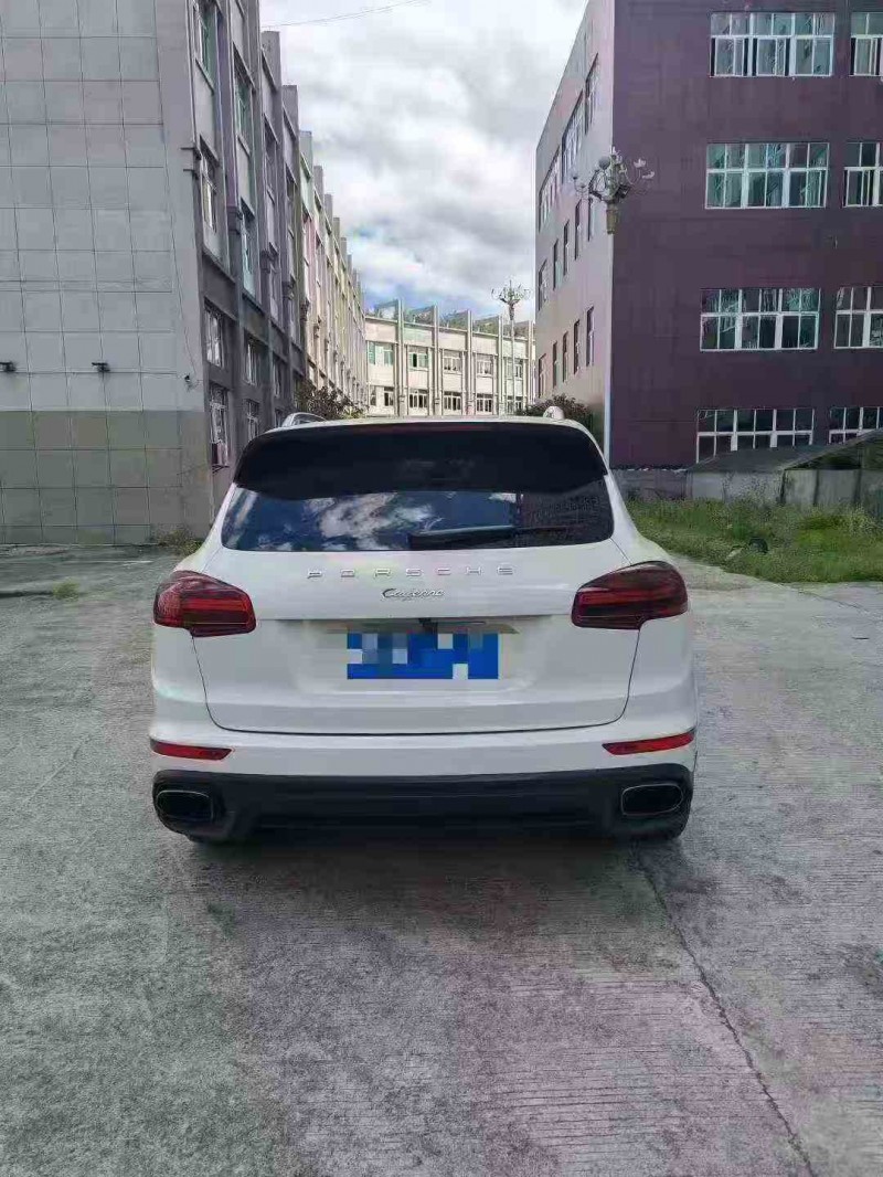 莆田17年保时捷卡宴7