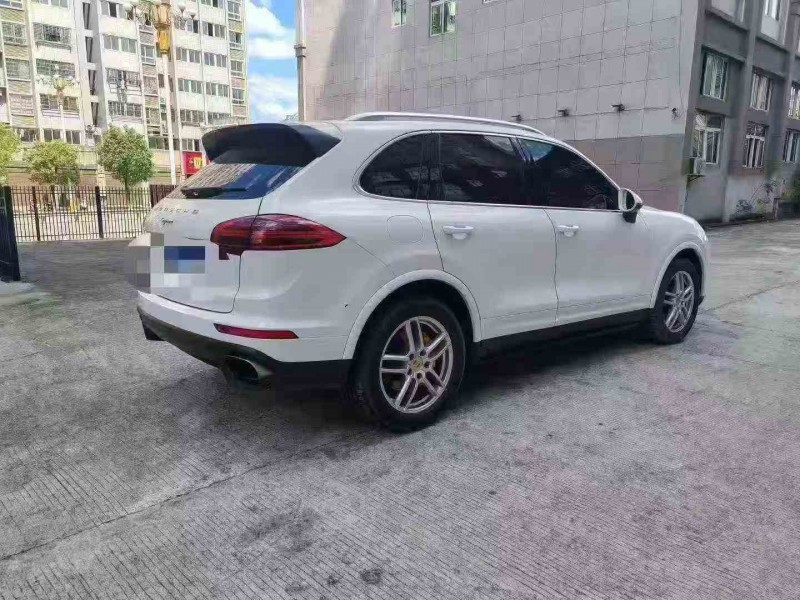 莆田17年保时捷卡宴9