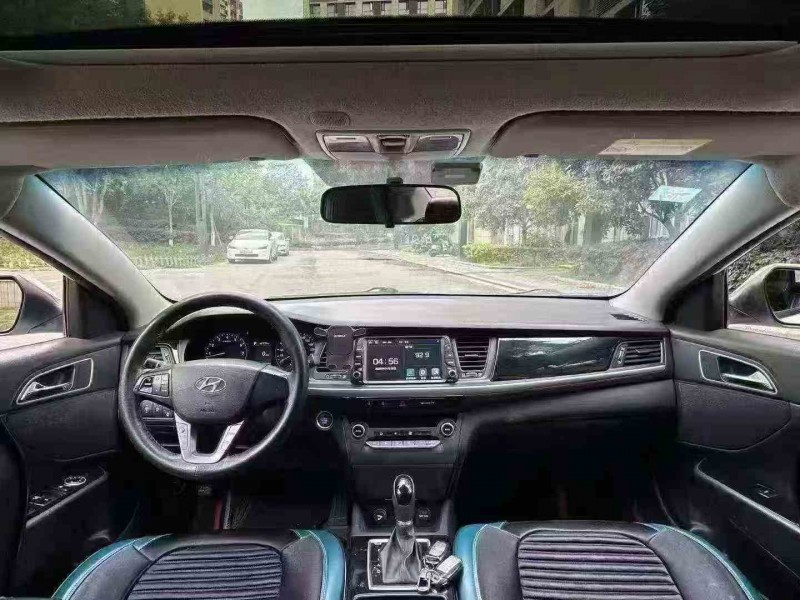 自贡20年现代名图5