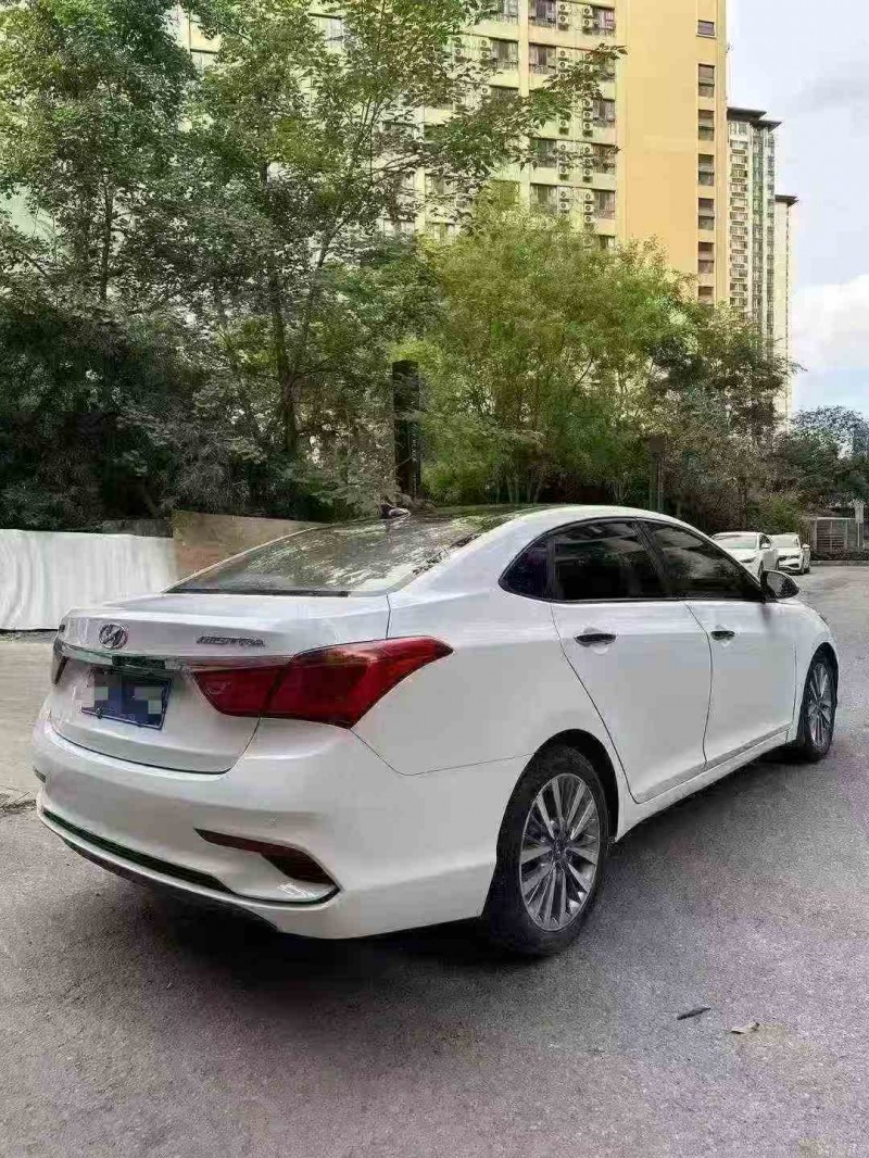 自贡20年现代名图7