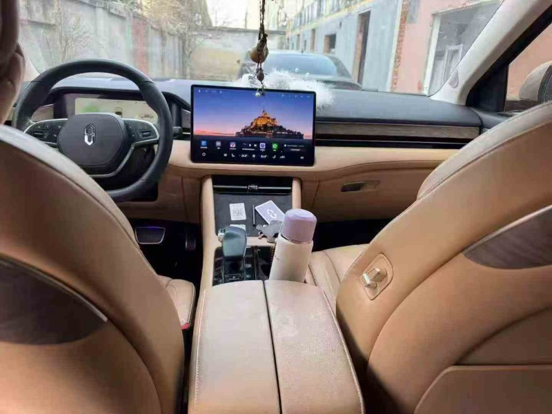 苏州23年华为智选问界4