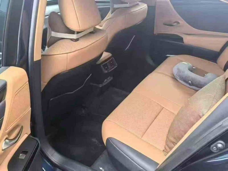 漳州23年雷克萨斯ES5