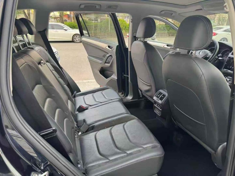 珠海20年大众途观4