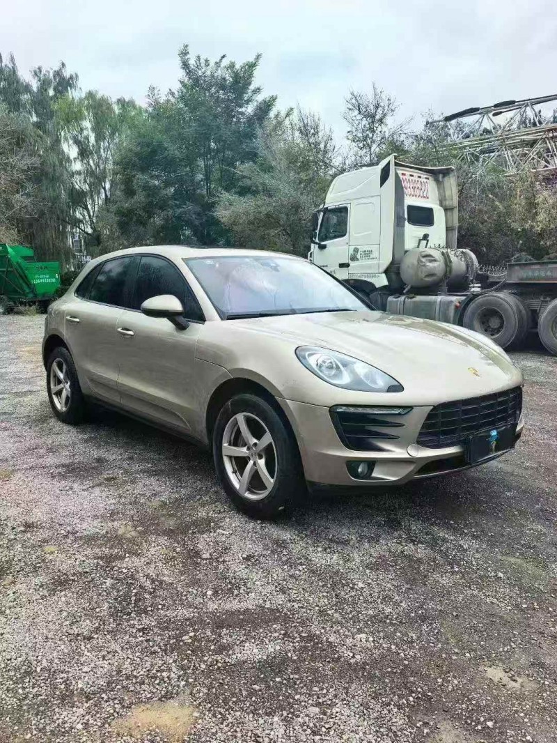 平顶山16年保时捷Macan3