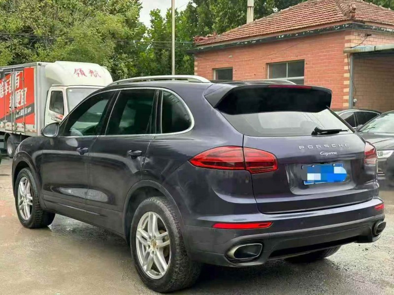 枣庄18年保时捷卡宴8