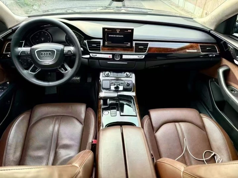 聊城16年奥迪A8L3