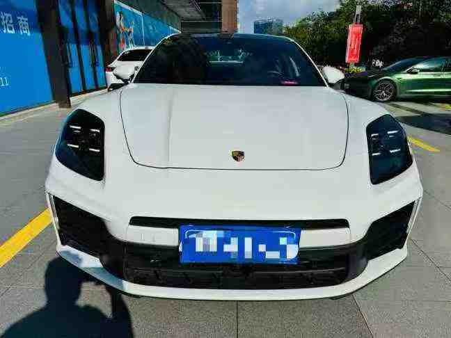 深圳23年保时捷帕拉梅拉1