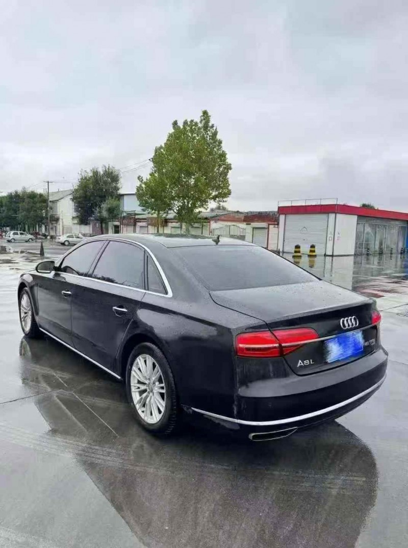 烟台15年奥迪A8L7