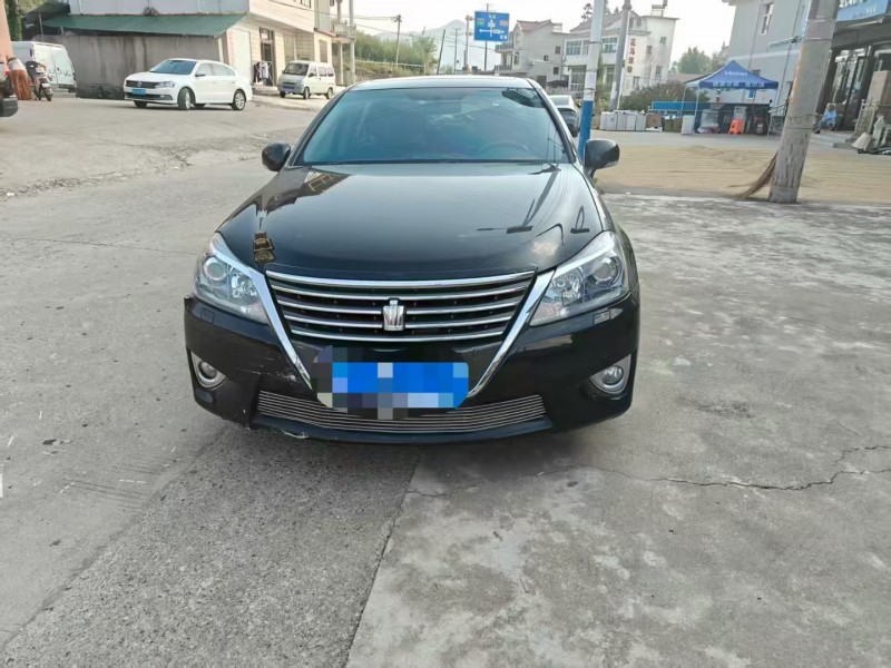 淄博15年丰田皇冠1