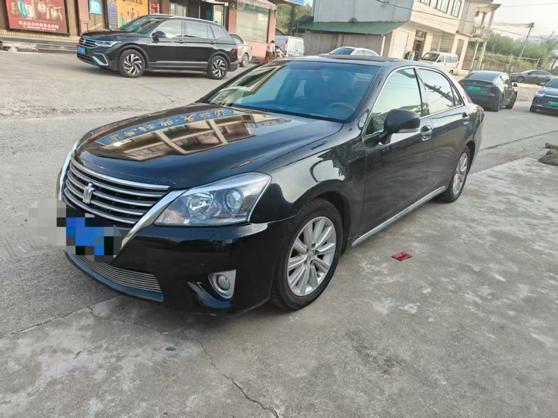 淄博15年丰田皇冠4