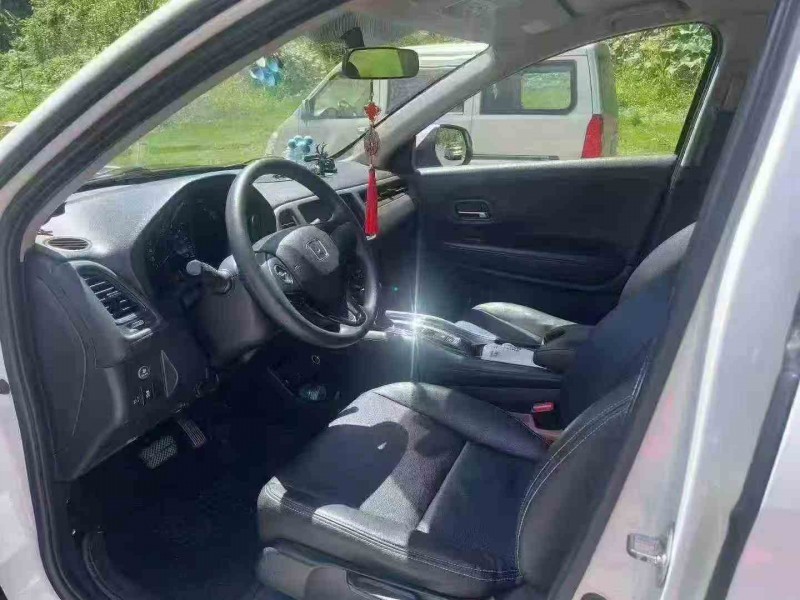 泉州16年本田缤智5