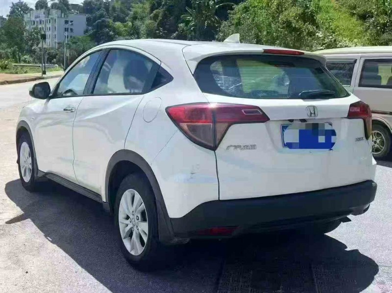 泉州16年本田缤智7