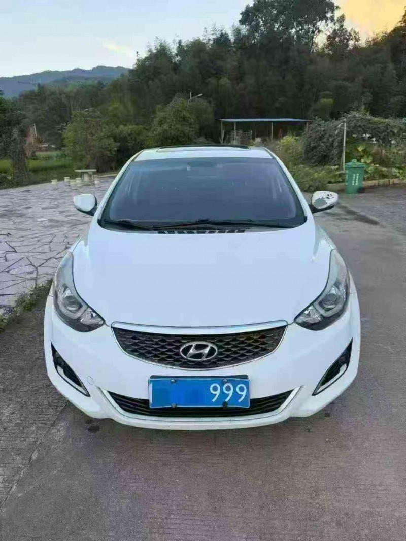 莆田17年现代朗动1