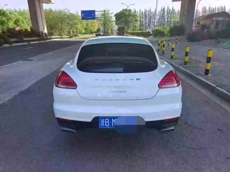 温州15年保时捷帕拉梅拉8