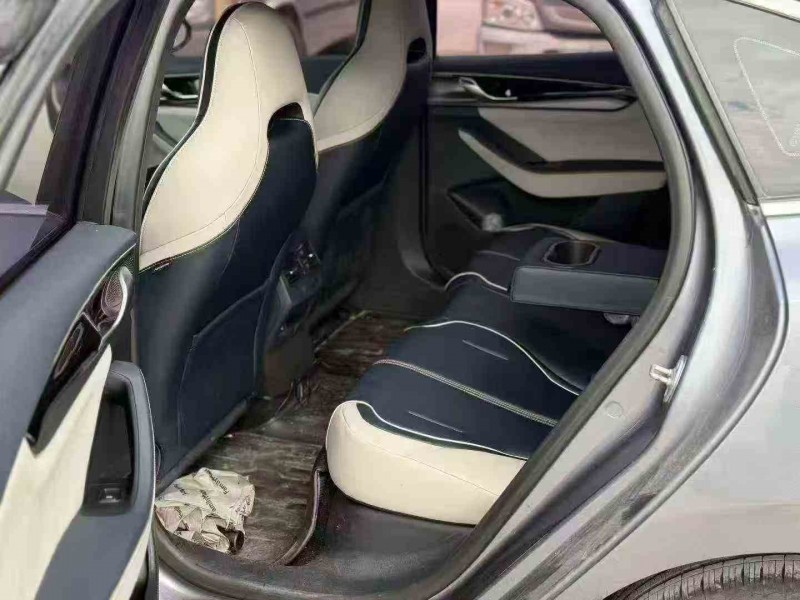 杭州22年比亚迪秦5