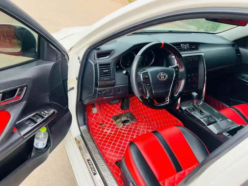 枣庄14年丰田锐志8