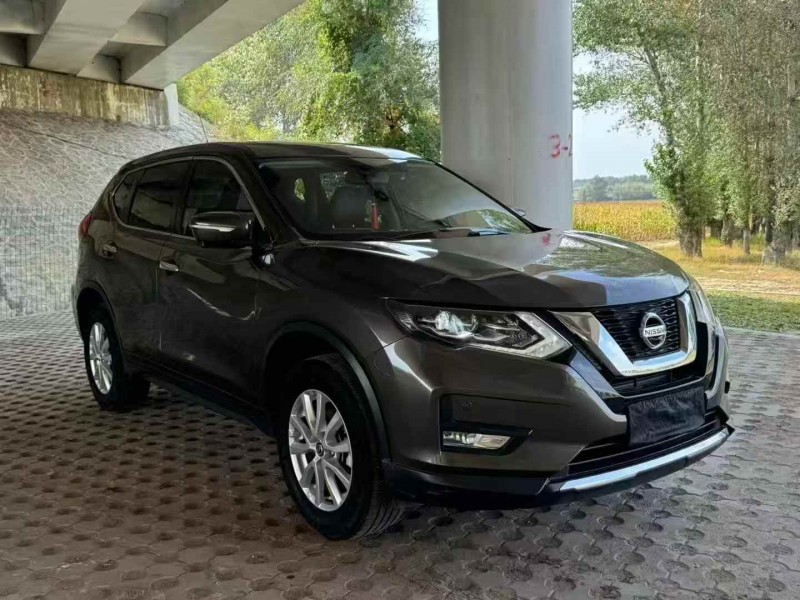 湖州20年日产奇骏3