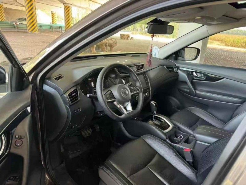 湖州20年日产奇骏5