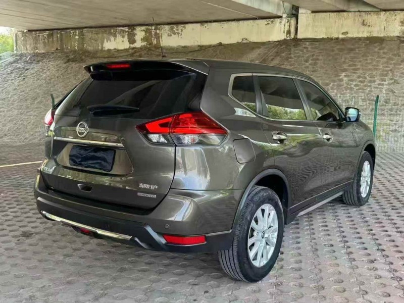 湖州20年日产奇骏7