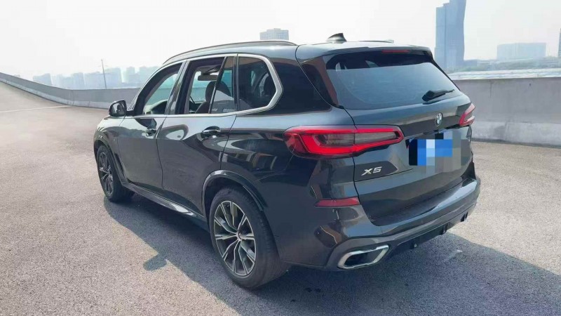 淮安19年宝马X59