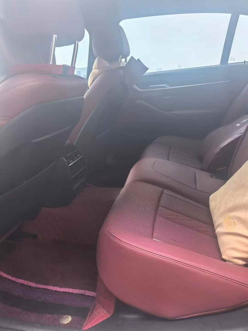 淮安23年宝马5系4