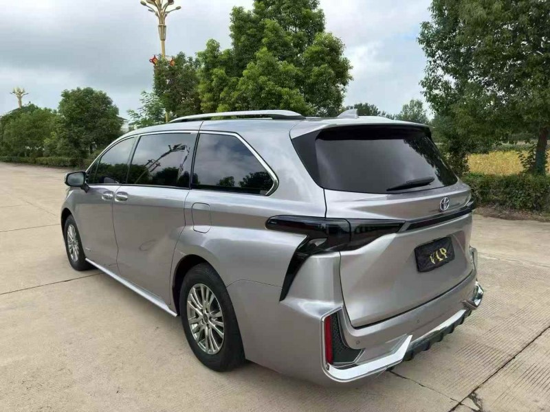 淮安22年丰田塞纳7