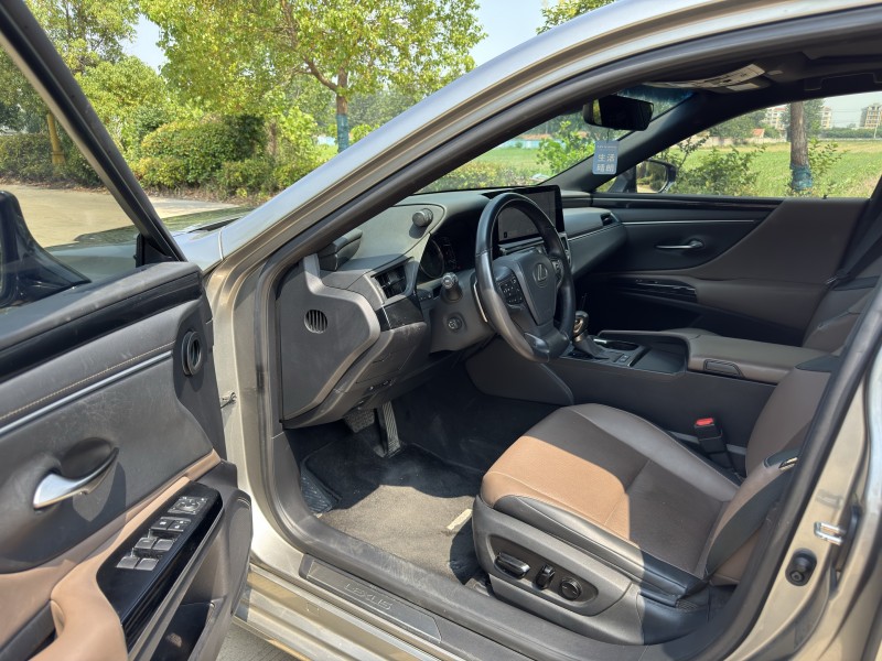 徐州24年雷克萨斯ES4