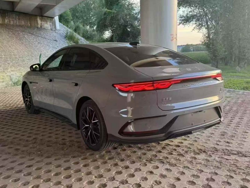 嘉兴25年比亚迪汉4