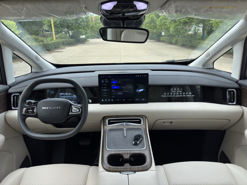 连云港25年合创汽车V098