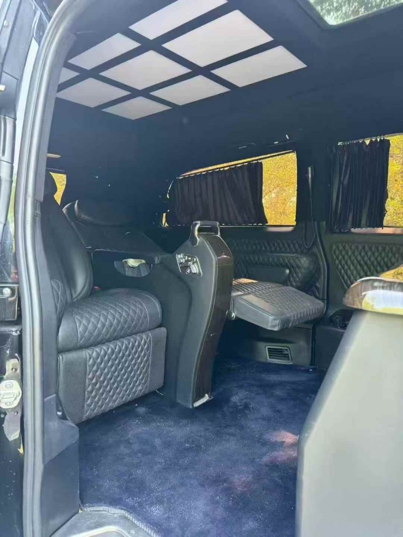 湖州19年奔驰威霆7