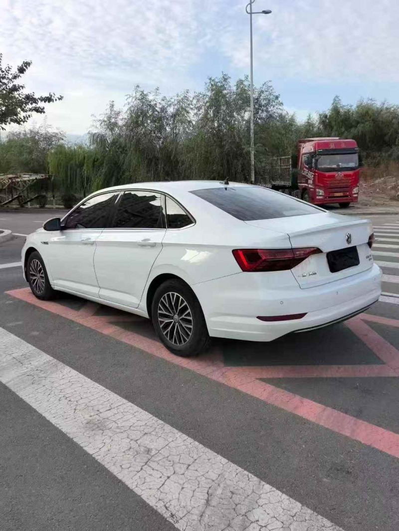 东营21年大众速腾7