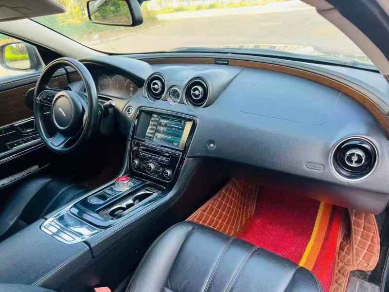 东营15年捷豹XJL5