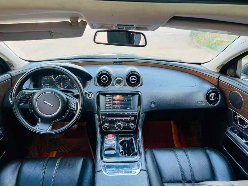 东营15年捷豹XJL7