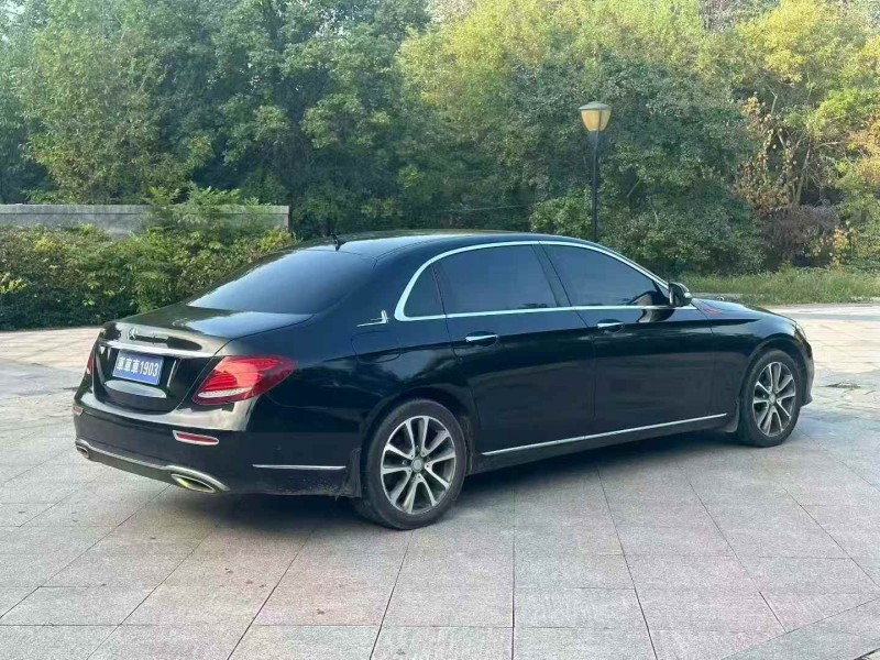 东营17年奔驰E8