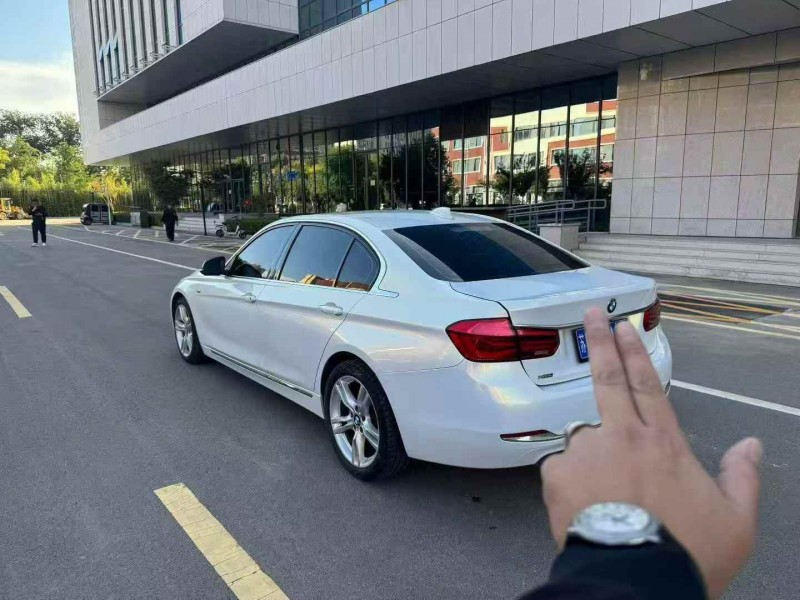 东营16年宝马3系8