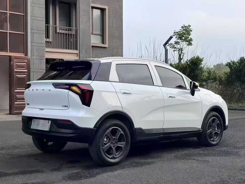 海口22年吉利几何8