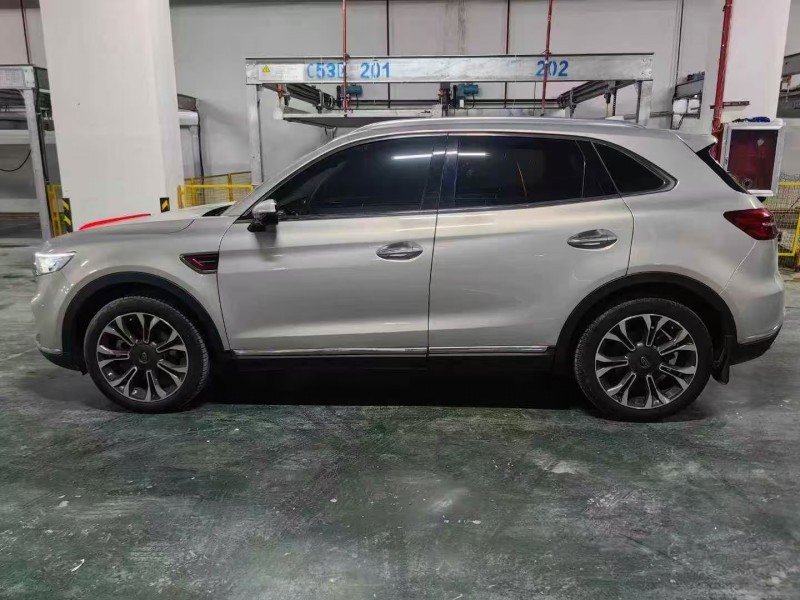 贵阳21年红旗HS56