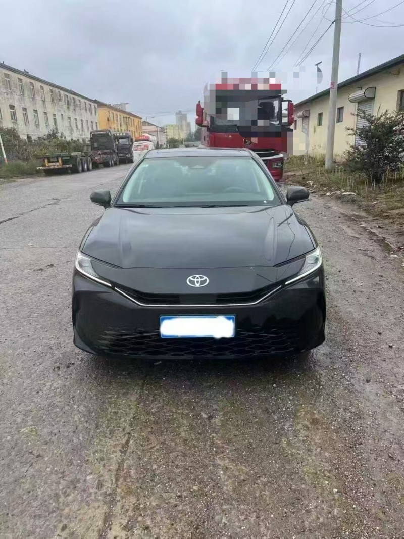 菏泽25年丰田凯美瑞1