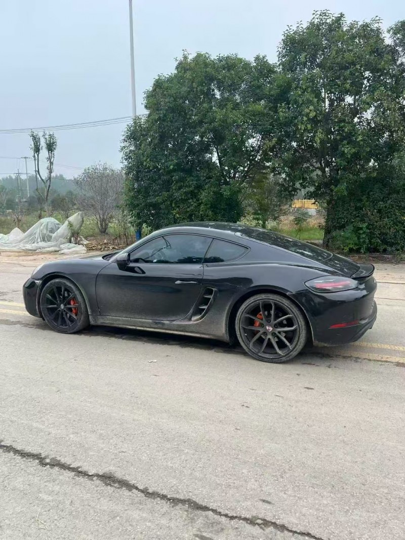 菏泽18年保时捷7188