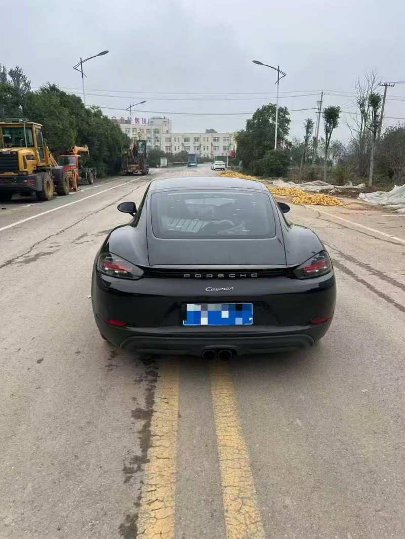 菏泽18年保时捷7189