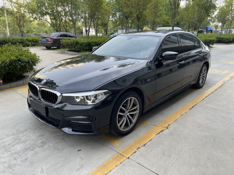 济宁18年宝马5系3