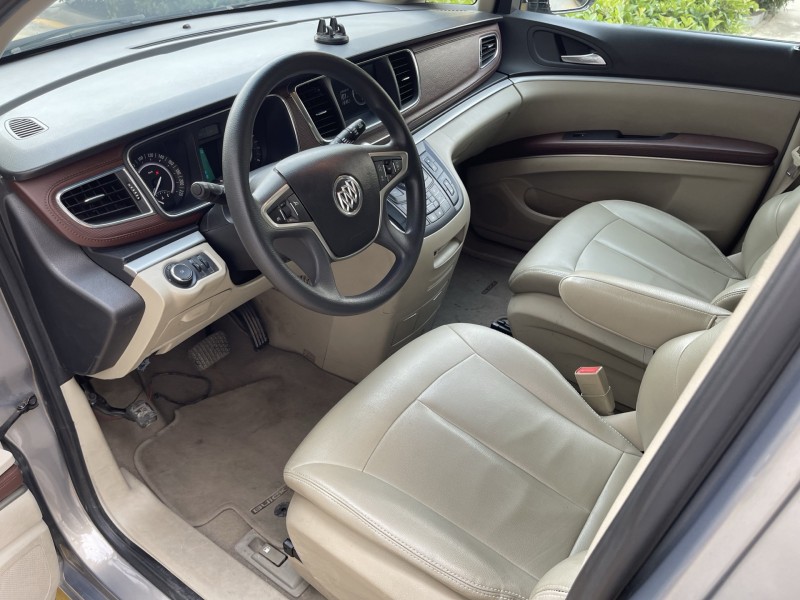 济宁19年别克GL83